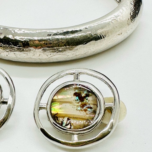 Vintage Bracelet & Abalone Earrings - Picture 12 of 14